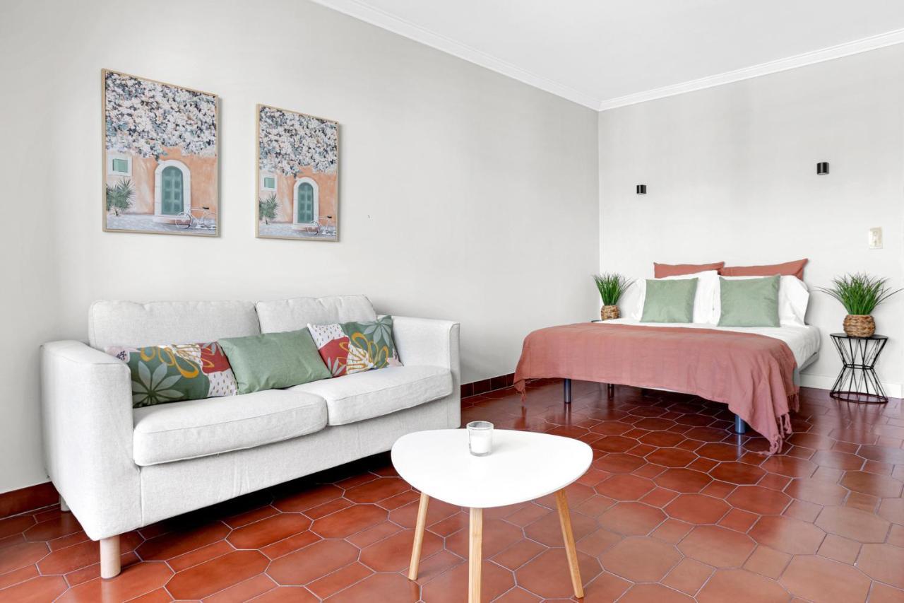 Wonderful Shared Apartment In Alfornelos - Near Metro! Lisboa Exterior foto